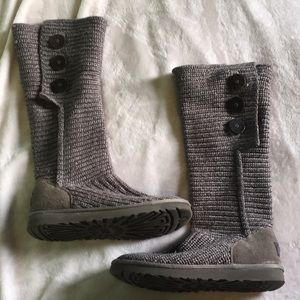 🦋Tall Cable Knit Bailey Button Uggs